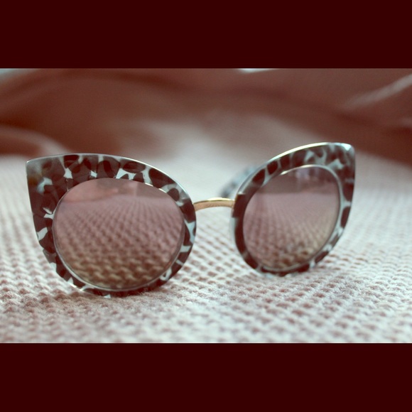 Hot Topic Accessories - !! SALE !! Cat Eye Sunglasses